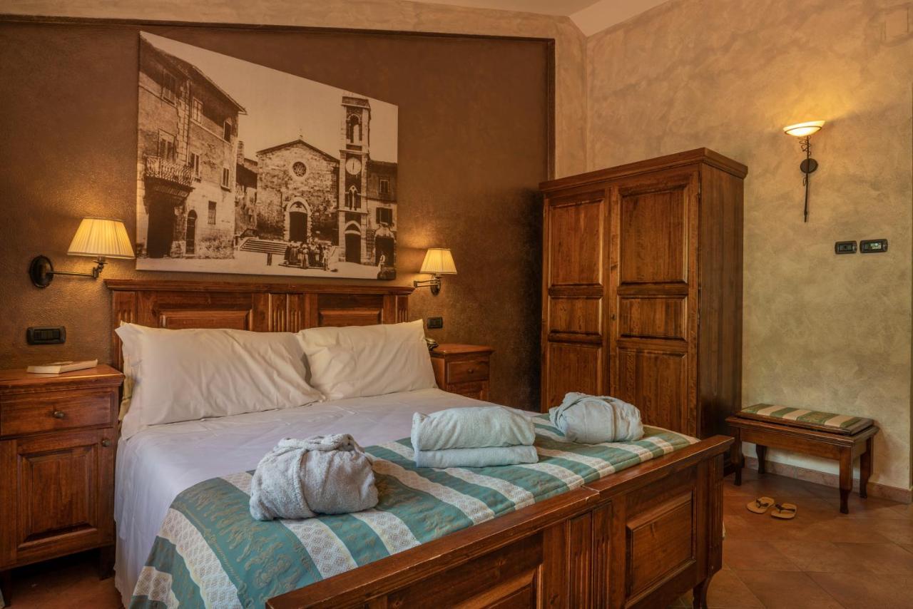 Casanova - Panoramic Rooms And Suites San Quirico dʼOrcia Exteriör bild